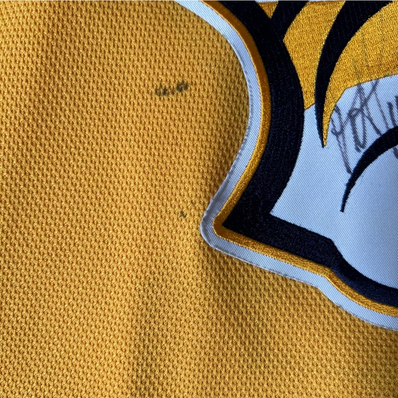 REEBOK / NASHVILLE PREDATORS / NHL GOLD RARE MIKE FISHER #12 SIGNED JERSEY - Picture 13 of 13